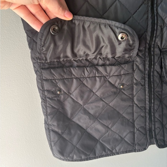 Zara man, size small, Men's Quilted Black Vest, full front zip, front pockets - Picture 6 of 8